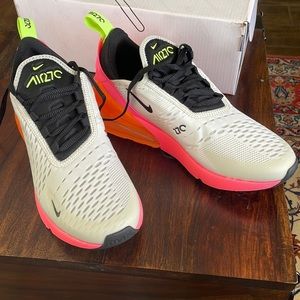 Nike AirMax270 FlyKnit